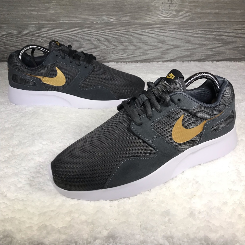 NEW Nike Kaishi - **Various Sizes**